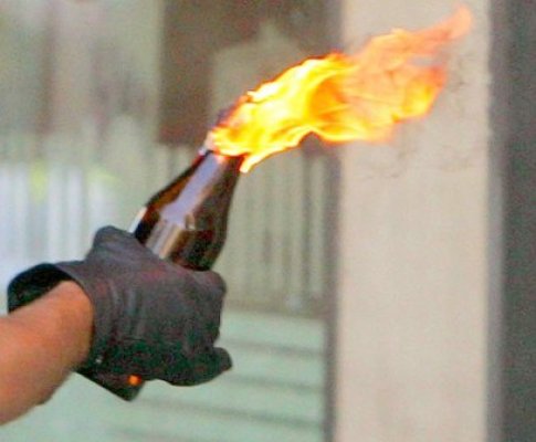 Reţetă detaliată de cocktail Molotov, la liber